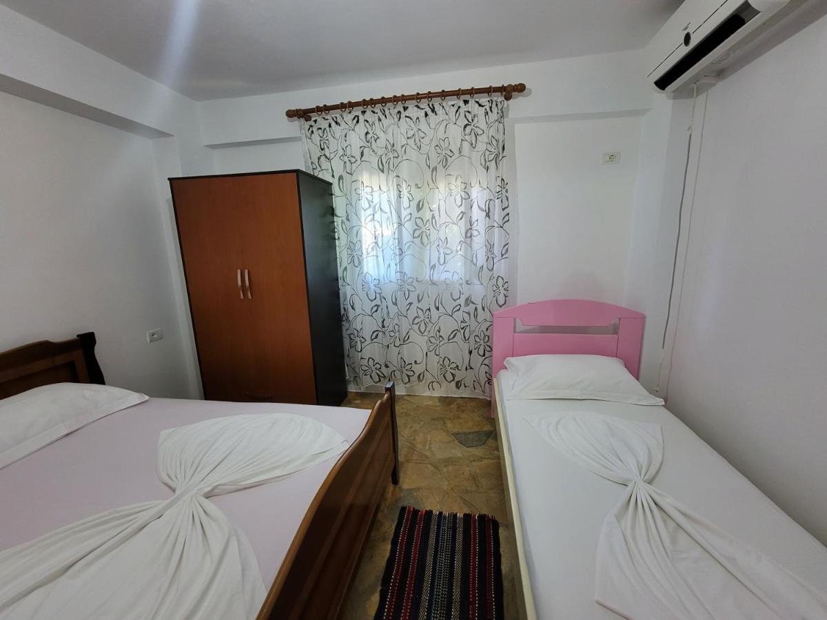 Petrefi Apartments Ksamil Exterior photo