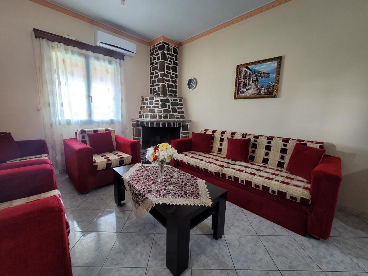 Petrefi Apartments Ksamil Exterior photo