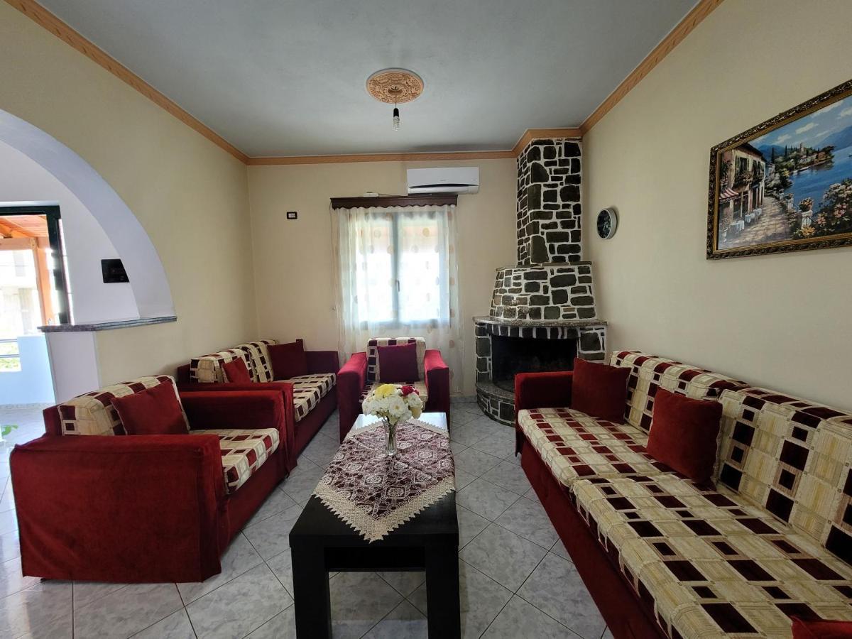 Petrefi Apartments Ksamil Exterior photo