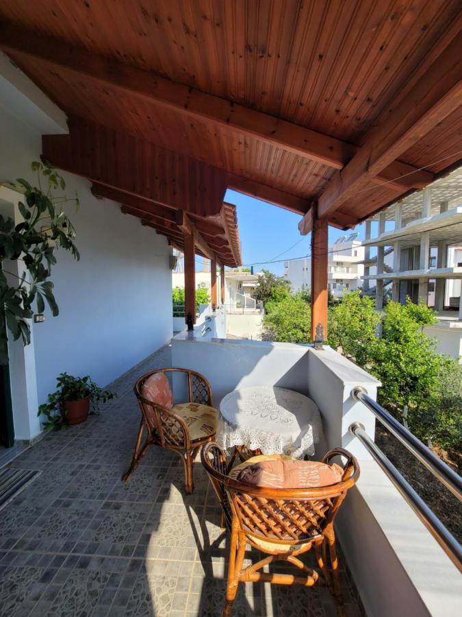 Petrefi Apartments Ksamil Exterior photo