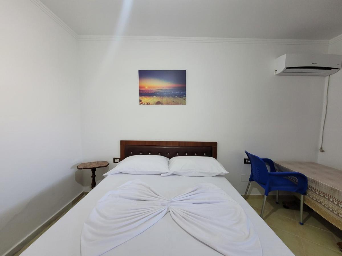 Petrefi Apartments Ksamil Exterior photo