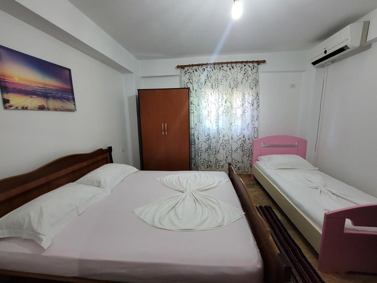 Petrefi Apartments Ksamil Exterior photo