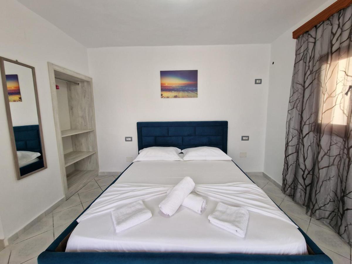 Petrefi Apartments Ksamil Exterior photo